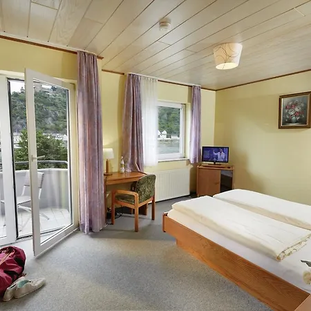 Hotel Rheinperle 4*