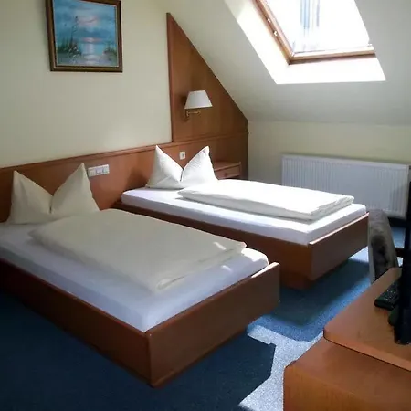 Hotel Rheinperle 4*